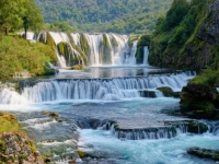 KAKO IZBJEĆI GUŽVE NOVOG NAČINA ULASKA U EU: Vikend putovanja bez pasoša u Sarajevo, na Unu, u Boku kotorsku, na Zlatibor...