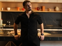 PJEVAČ IZ BIHAĆA OVIM SINGLOM NAJAVLJUJE ALBUM: A Malkoč je najavio i početak saradnje sa hitmejkerom... (VIDEO)