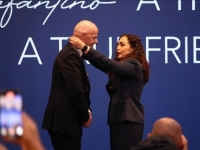 'NAROD KOSOVA ĆE BITI ZAHVALAN': Vjosa Osmani dodijelila počasnu medalju predsjedniku FIFA-e Gianniju Infantinu