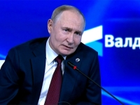 NA FORUMU U SOČIJU: Vladimir Putin spominjao dronove -'Možda ih pošaljem u...'