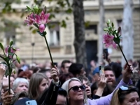 LJUDI PRISTIŽU POLAKO, S TUGOM: I Zagreb plače za Halidom (FOTO)