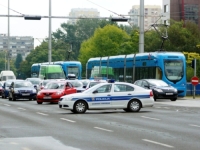 PUCNJAVA U ZAGREBU: Napadač se sakriva u jednom od obližnjih ulaza?