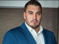 HARIS ZAHIRAGIĆ KRITIKUJE TROJKU: 'Koji mlad čovjek može sebi priuštiti stan od 800.000 KM?' (VIDEO)