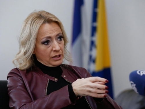 ALEKSANDRA PANDUREVIĆ PORUČILA DODIKU: Nisi ti Baja, ti si miš...