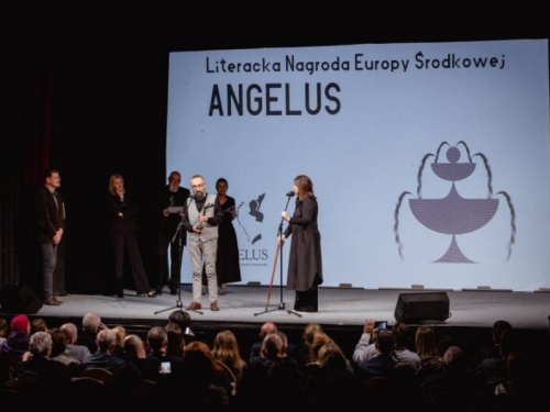 VELIKO PRIZNANJE ZA NAŠEG PISCA: Darko Cvijetić dobitnik prestižne književne nagrade 'Angelus' za knjigu 'Schindlerov lift'