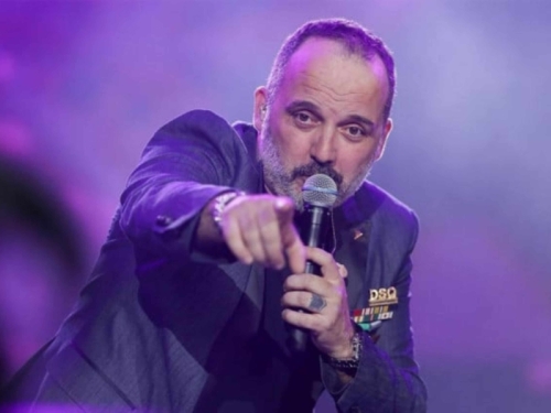 HRVATSKA POP ZVIJEZDA IDE PRED SUD: Potvrđena optužnica protiv Tonija Cetinskog, evo za šta ga terete...