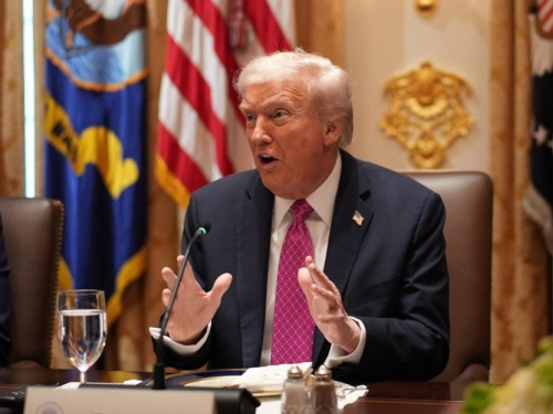 ŠOK U BIJELOJ KUĆI: Trump opsovao na sastanku sa Zelenskim... (VIDEO)