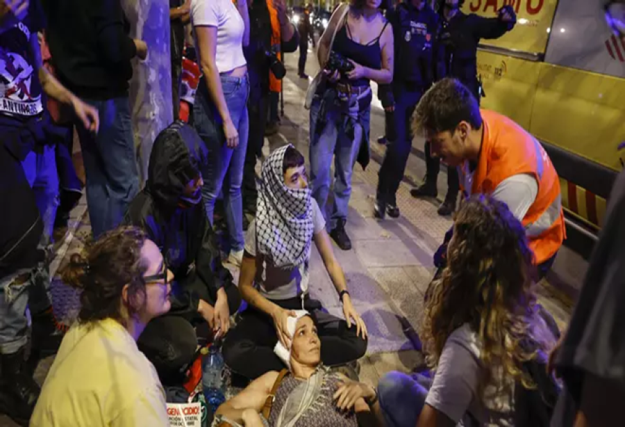 SINOĆ JE U VALENCIJI GOSTOVAO HAPOEL IZ TEL AVIVA: Uvertira za utakmicu završila je policijskim...