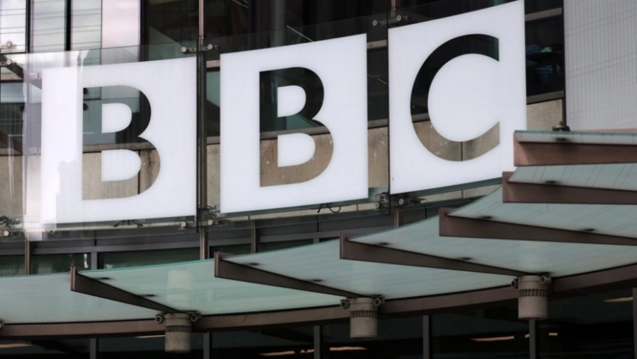 SKANDAL NA BBC-u: Direktor i glavna urednica dali OSTAVKE zbog OVOG političara