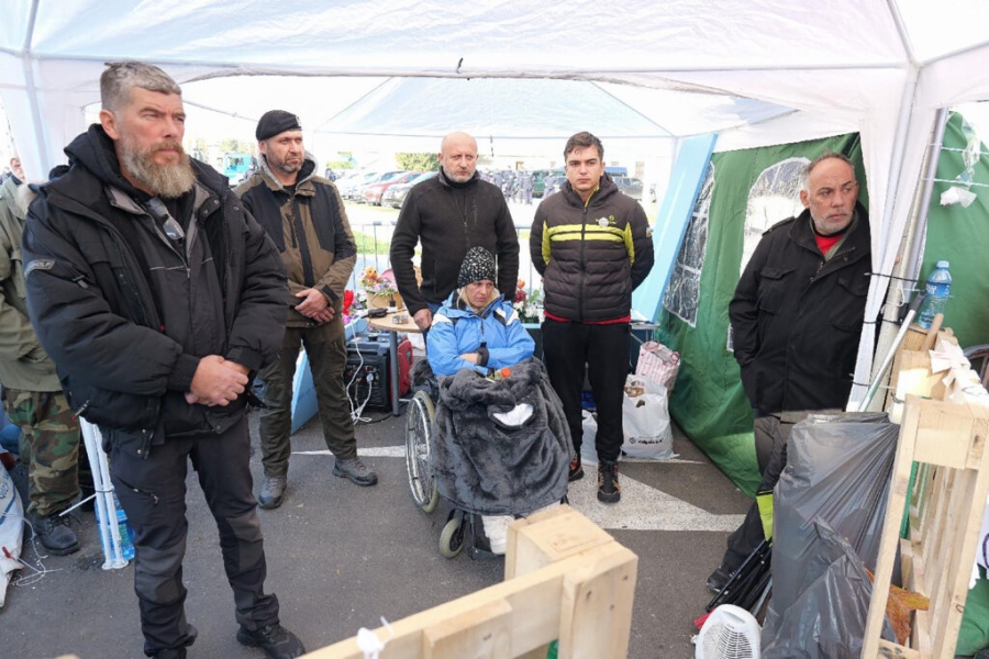 DOŠLI SU NA POZIV IZ ŠATORA: Ljekari beogradske Hitne pomoći pregledali Dijanu Hrku, a onda se odmah...