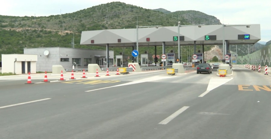 TOKOM OVE GODINE: Autoputem prošlo skoro 3 miliona vozila