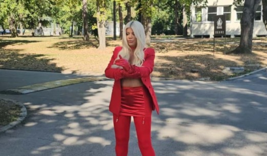 SRBIJANSKA PJEVAČICA O MLAĐIM I STARIJIM MOMCIMA: 'Svaki moj dečko je htio da istetovira mene, ali ja to nisam dozvoljavala'