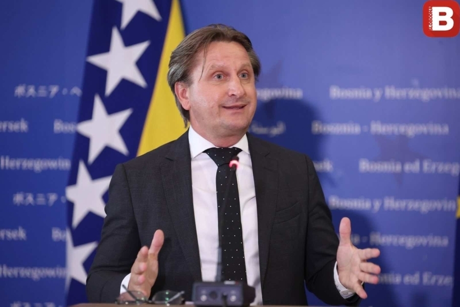 JASMIN EMRIĆ PITA KAJGANIĆA: 'Kako CMS sve predmete o kadrovima SNSD-a dodjeljuje tužiteljici Vedrani Mijović?'