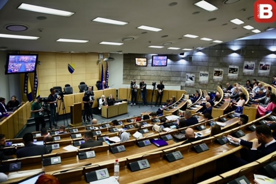 BURNO U SARAJEVU: Predsjedavajući Tomislav Martinović zakazao nastavak...