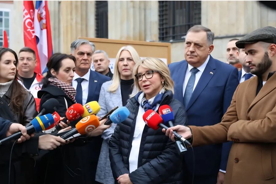 'DOPIŠI I ZAOKRUŽI DODIKA...': Drama u SNSD-u, burne reakcije nakon predizbornog skupa...