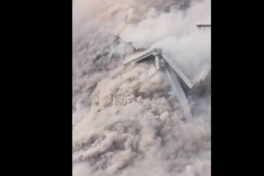 NEKO ĆE ZA OVO ODGOVARATI: Srušio se veleljepni most nekoliko mjeseci nakon otvaranja (VIDEO)