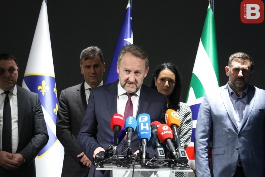 SDA O FAŠISTIČKOM GOVORU LIDERA SNSD-a: 'Dodik je danas opravdao zahtjev za uklanjanje sa pozicije predsjednika stranke!'