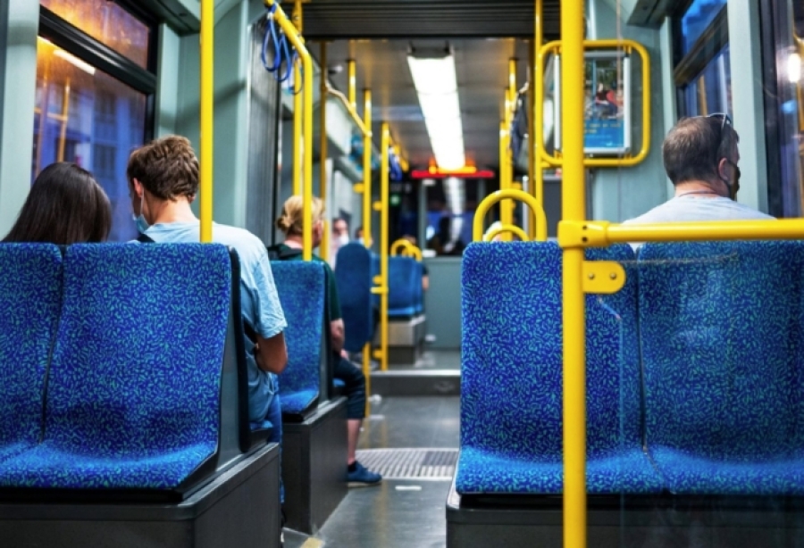 LJUDI SE IBRETE: Pazite šta su u gradski prijevoz unijeli u ovoj evropskoj državi (FOTO)