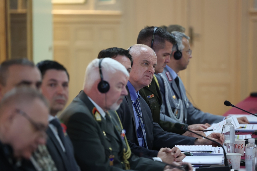 'IMA JOŠ PUNO POSLA': 'SB' na sastanku strateškog komiteta za naoružanje, municiju i minsko-eksplozivna sredstva (FOTO)