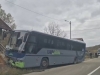 UDARIO U OGRADU: Autobus sa Vučićevim pristalicama sletio s puta