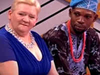 NATALIJA SE UDALA ZA 20 GODINA MLAĐEG PRINCA: Rodila blizance u 52. godini pa je doživjela užas (VIDEO)