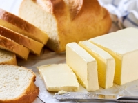 TRIK KOJI GA ODRŽAVA SVJEŽIM I MEKŠIM: Ako čuvate puter u frižideru, evo zašto ne biste trebali