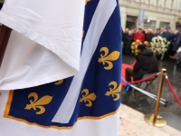 OBILJEŽAVANJE DANA DRŽAVNOSTI BiH: Brojne delegacije položile cvijeće na Spomen-obilježju Vječna vatra (FOTO)