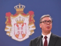 'ČOVJEČE, ODLUČI SE, KO TE RUŠI': Vučić sad tvrdi da Amerikanci stoje iza protesta u Srbiji