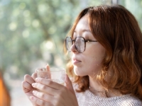 I NE DOZVOLITE DA IH PREOPTERETITE: Pet jutarnjih navika koje dugoročno mogu oslabiti rad bubrega