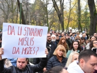 'OVO JE DJELO VRHOVNOG POGLAVICE ALEKSANDRA VUČIĆA': Novoosnovani SNS fakultet u Nišu 'pocjepao' Filozofski, preuzeo tri katedre i iskopirao sajt