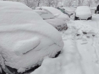 PADAO JE CIJELU NOĆ, A PADAT ĆE I DALJE: Sarajevske ulice zatrpane snijegom, pogledajte šta smo zabilježili... (FOTO, VIDEO)