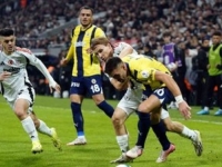 HAOS U TURSKOJ:Nekadašnja zvijezda Real Madrida pogođena u glavu (UZNEMIRUJUĆI SNIMAK)