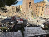 DRAMA KOD KOLOSEUMA: Urušio se dio srednjovjekovne kule, snimke sa lica mjesta su jezive