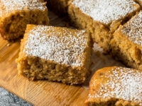 OVAJ STARINSKI KOLAČ GOTOV JE ZA SVEGA POLA SATA: Bit će vam potrebna samo jedna jabuka