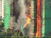 POČELA HAPŠENJA U KINI: Broj žrtava požara porastao na 128 (VIDEO)