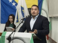 HARIS ZAHIRAGIĆ PITA TROJKU: 'Koliko to tačno košta naš obraz i naše dostojanstvo?'