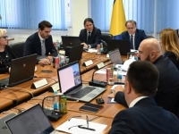 TROJKA SA ČOVIĆEM TRGOVALA POZICIJAMA: Vlada FBiH nadzorne i upravne odbore kompanija i institucija popunila novim kadrovima