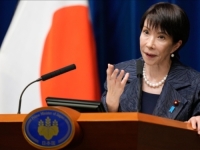 PREVIŠE I ZA JAPANSKE STANDARDE, NACIJA JE ZABRINUTA: Premijerka noću spava samo nekoliko sati, u tri ujutro održava sastanke...