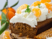 AKO NE STIGNETE DANAS ILI SUTRA, ONDA ZA VIKEND: Napravite sočni kolač s mandarinama i orasima po ovom receptu