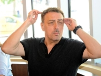 PJEVAČA KEBU UJEO NJEGOV MALTEZER: 'Ima ogrlicu i ja sam je malo slučajno zategao, a on je već u lijepim godinama, pa ga je to...'