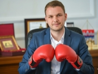 DRAŠKO STANIVUKOVIĆ NAKON JUČERAŠNJEG NAPADA PORUČUJE: 'Da sam mislio da se tučem, ja bih upisao...'