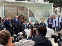 GESTA VRIJEDNA POHVALE: 'Papamobil' pretvoren u pokretnu kliniku za djecu u Gazi