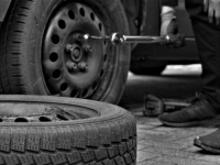 DUGI NIZ GODINA NIJE MIJENJAO GUME: Ovo je hit, pogledajte šta je objavio jedan mehaničar (VIDEO)