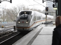 NEVJEROVATNA SREĆA U NESREĆI: Čovjek preživio nakon što ga je pregazio voz