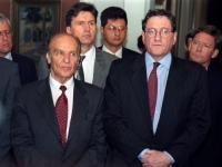 CRTICE IZ HOLBROOKOVE KNJIGE: 'Krajišnik je prekrižen nakon lupanja po mapi; s Izetbegovićem najteži sastanci'