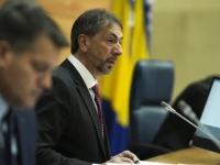 TROJKA S SNSD-om SPASILA MARINKA ČAVARU OD SMJENE: Stižu burne reakcije sa svih strana… (FOTO)