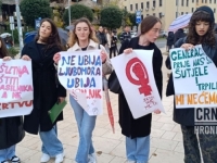 'NE UBIJA LJUBOMORA, UBIJA NASILNIK': Protesti u Mostaru zbog ubistva Aldine Jahić