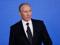 PUTINOVO ZDRAVLJE UPITNO: Rukovanje predsjednika Rusije izazvalo pometnju (VIDEO)