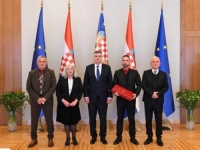 NASLIJEDIO PRALJKA NA POZICIJI ZAPOVJEDNIKA HVO-a: Milanović posmrtno odlikovao hrvatskog generala Antu Rosu