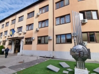 NOVA DRAMA U TUZLANSKOM KANTONU: Nastavnik prijetio učenicima, zadržan je u...